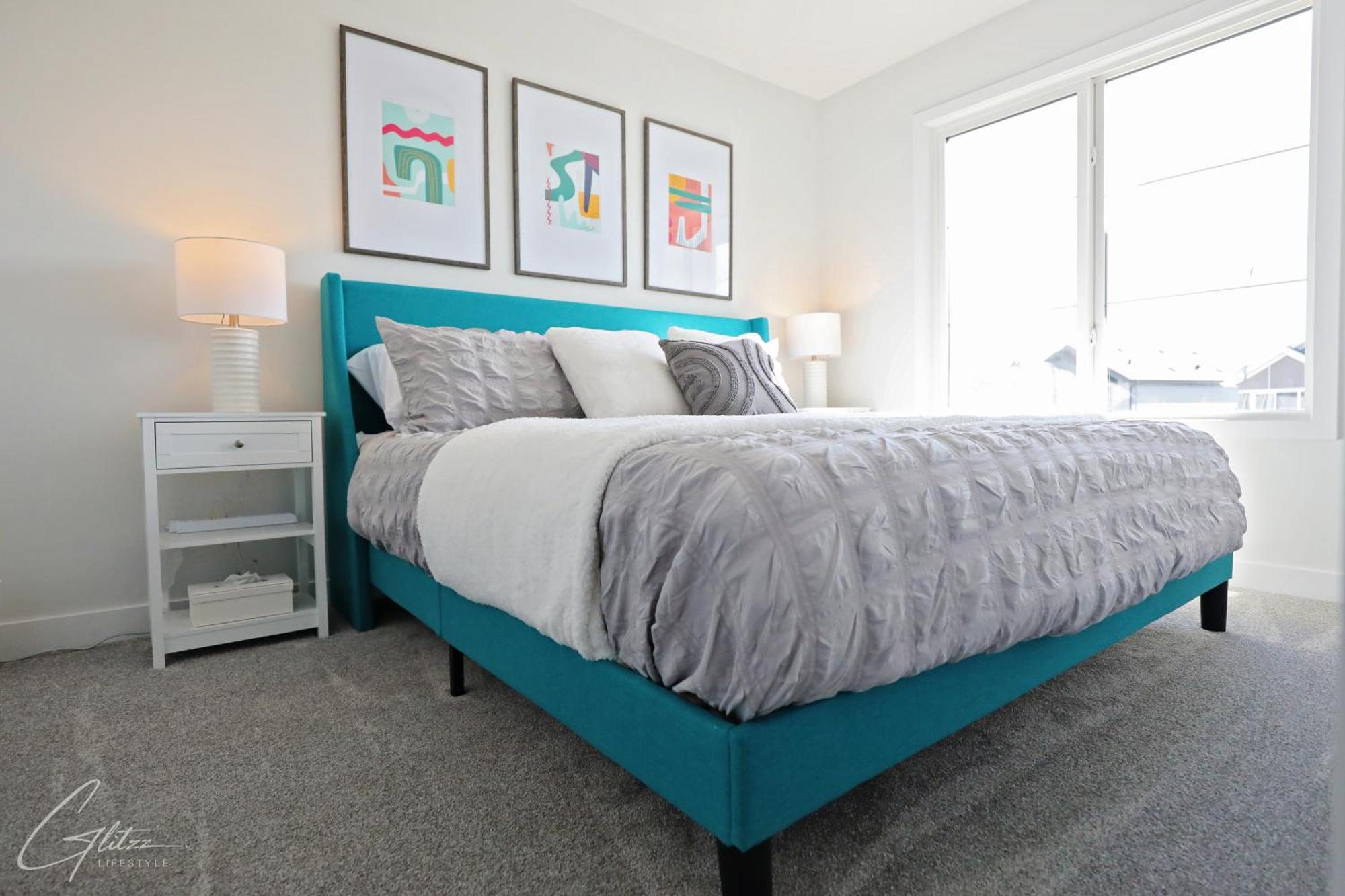 Beautiful 3 King Beds,Garage,Airport,Disney+ Edmonton Exterior photo